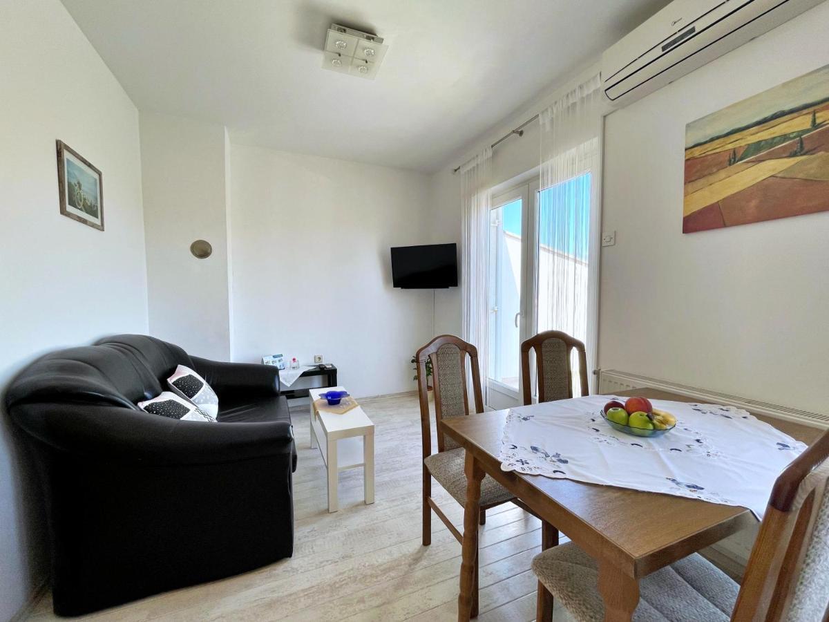 Apartments Bohovic Сило Экстерьер фото