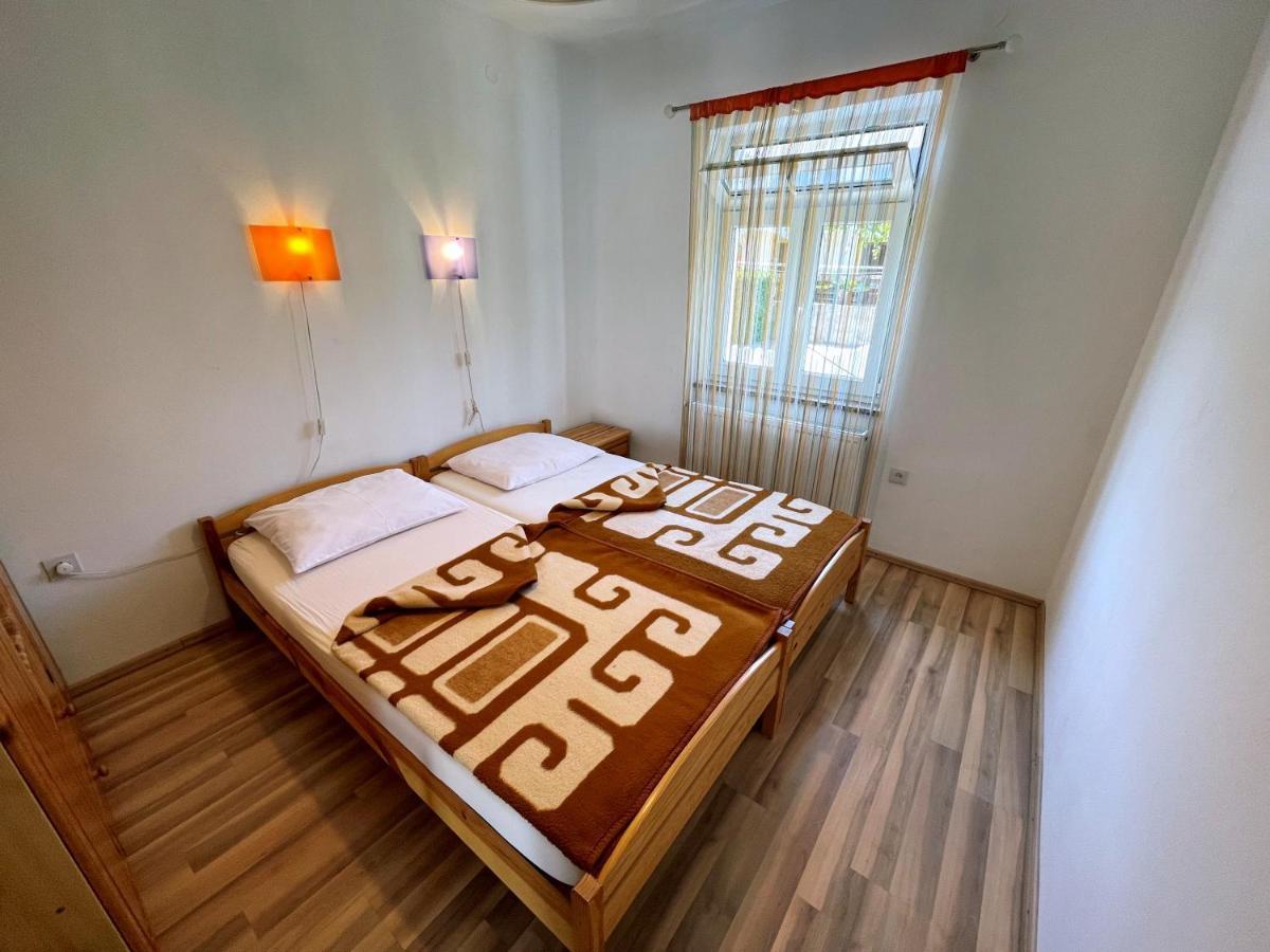Apartments Bohovic Сило Экстерьер фото